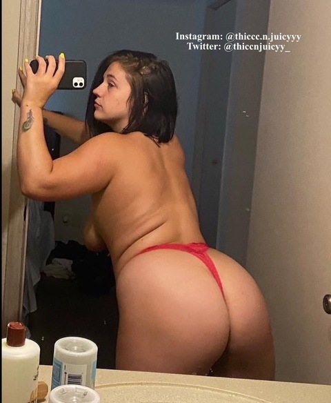 thiccc.n.juicyyy onlyfans leaked picture 2