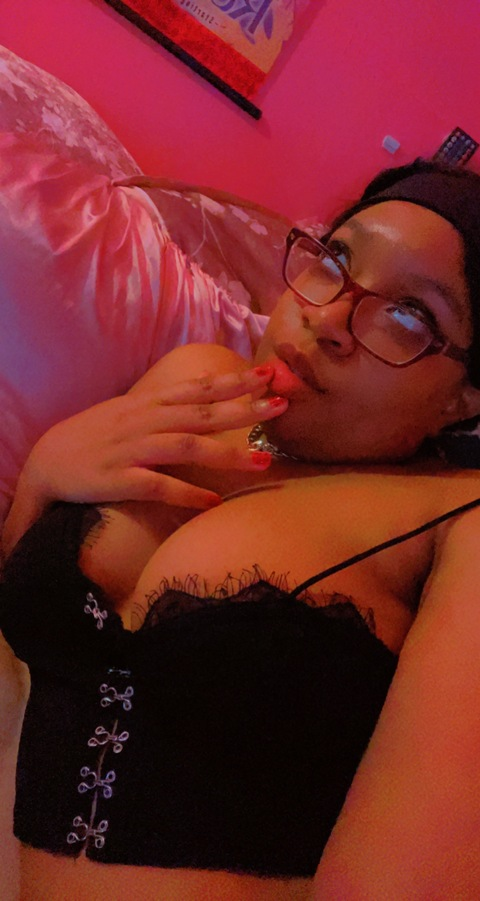 tineyfree onlyfans leaked picture 2