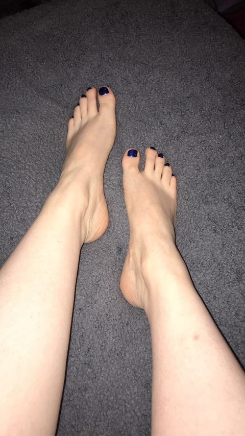 tiny_feet45 onlyfans leaked picture 2