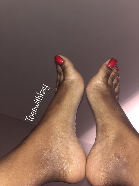 toeswithkay2 onlyfans leaked picture 2