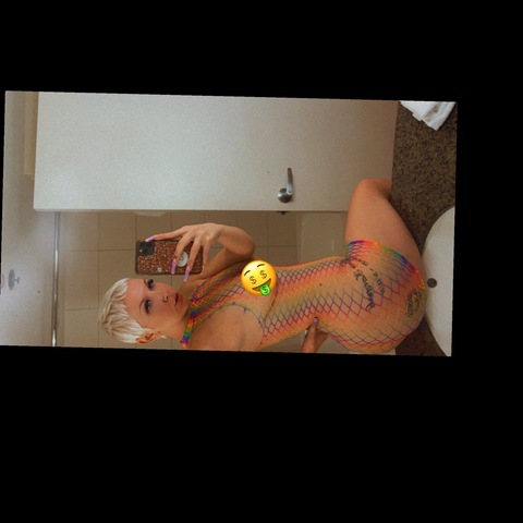 unicornnqueenn onlyfans leaked picture 2