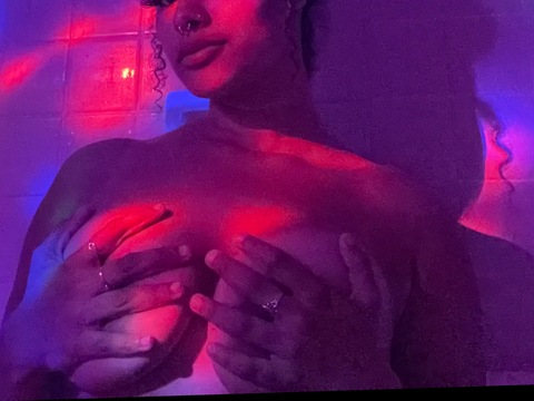 wavvyserena onlyfans leaked picture 2