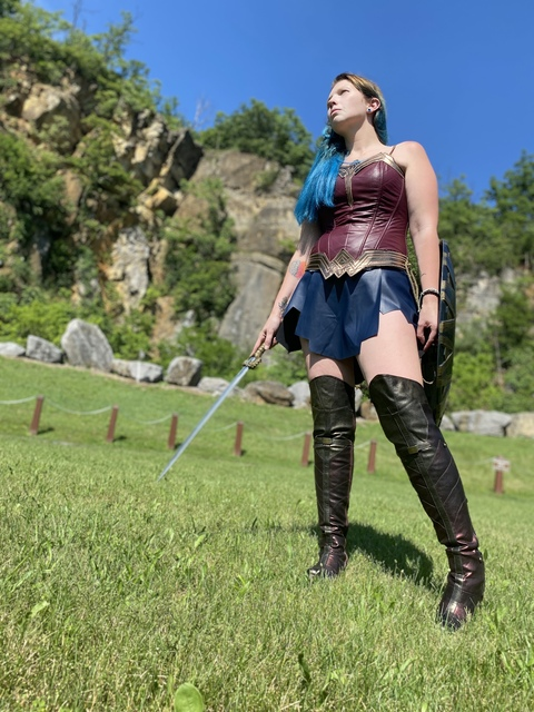 wonderwoman84 onlyfans leaked picture 2