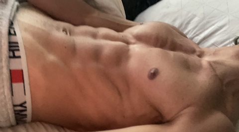 zeussyyy onlyfans leaked picture 2